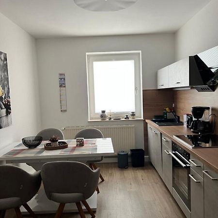 Sehr Schoene Wohnung,Komplett Neu Eingerichtet Limabach - Oberfrohna Екстериор снимка