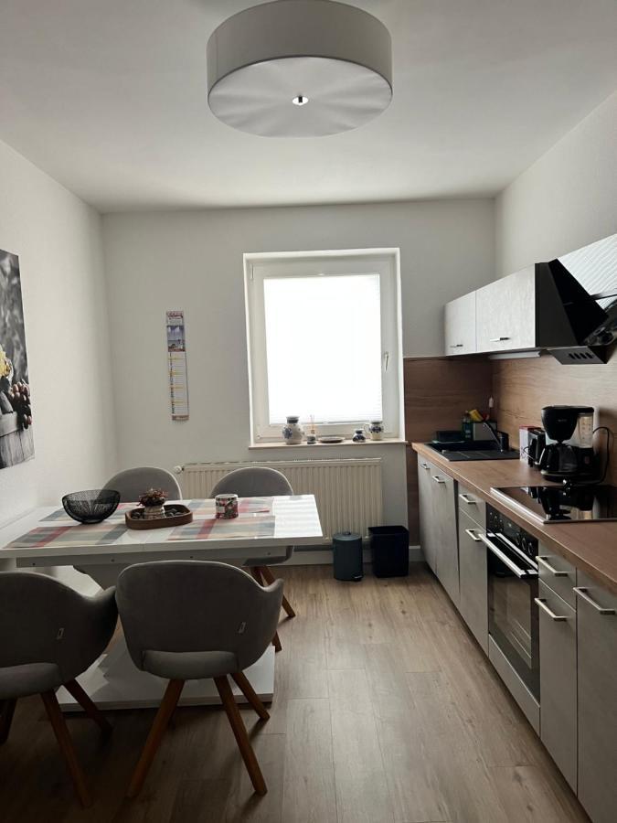 Sehr Schoene Wohnung,Komplett Neu Eingerichtet Limabach - Oberfrohna Екстериор снимка